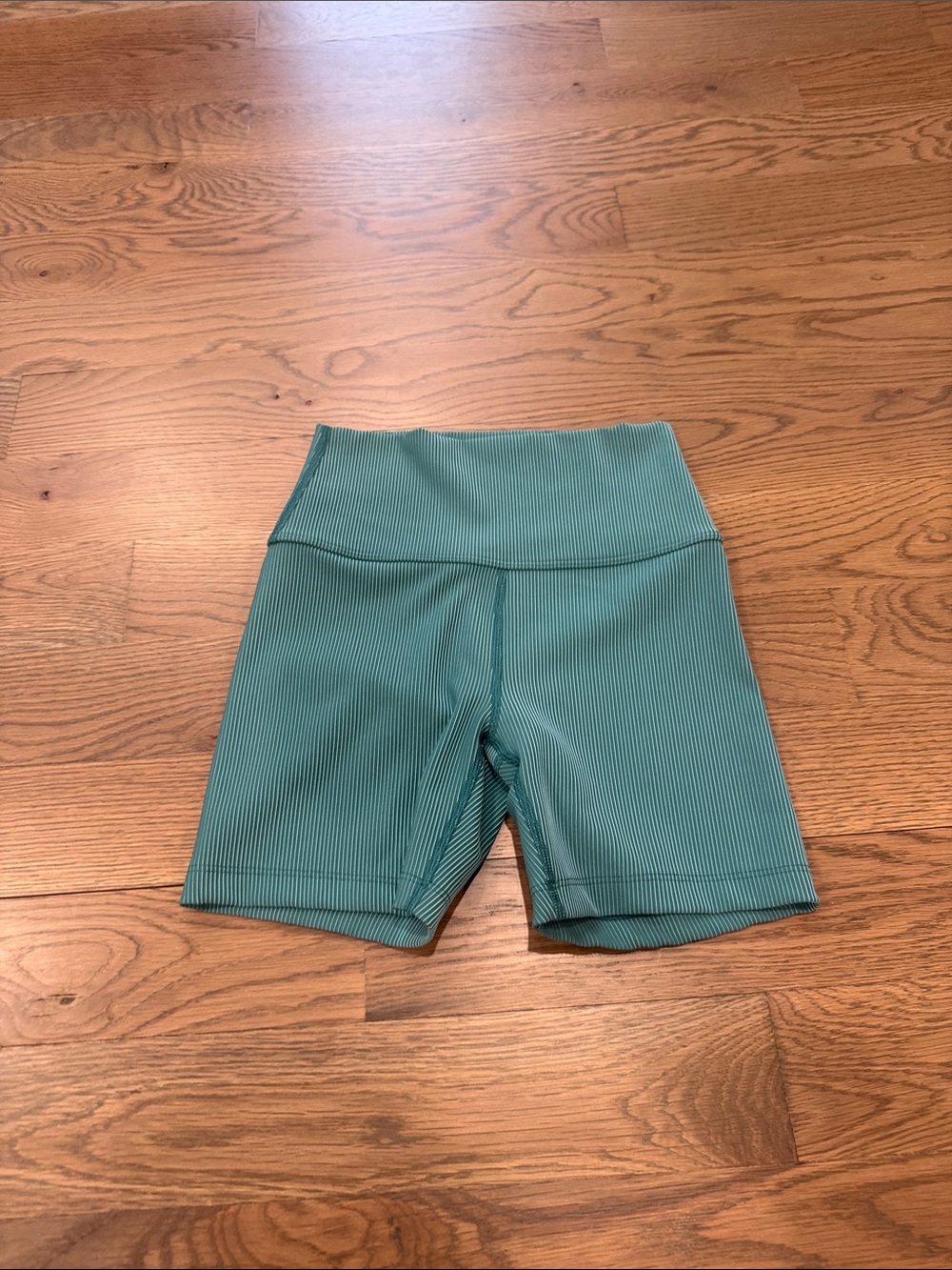 Offline by Aerie Bike Shorts 5” Inseam high waist ribbed green white stripe M